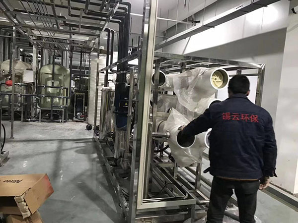 使用超純水設(shè)備要注意哪些問題？